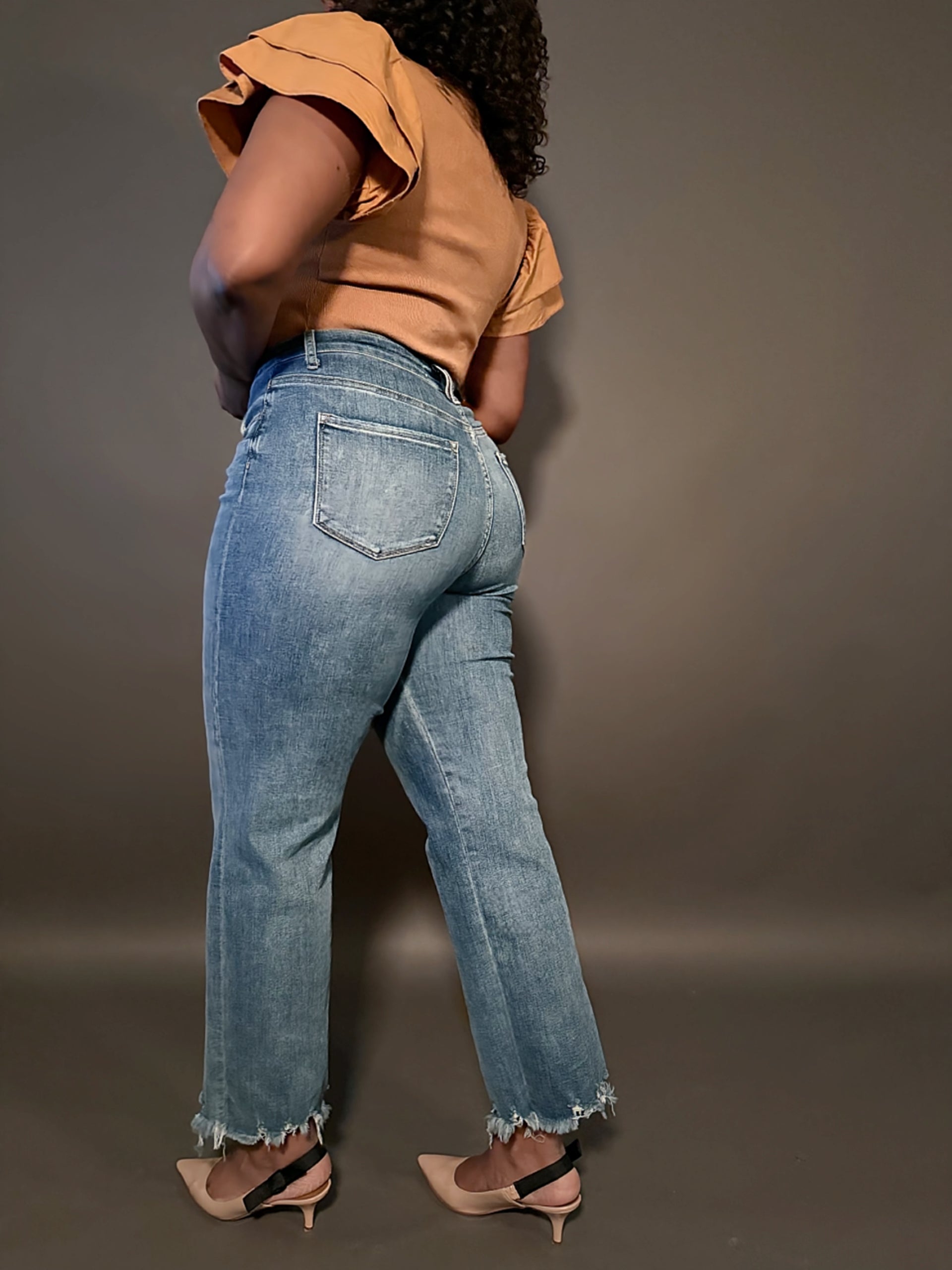 Tummy Control 90's Vintage Super High Rise Jeans Back View  Women’s denim jeans High-waisted 