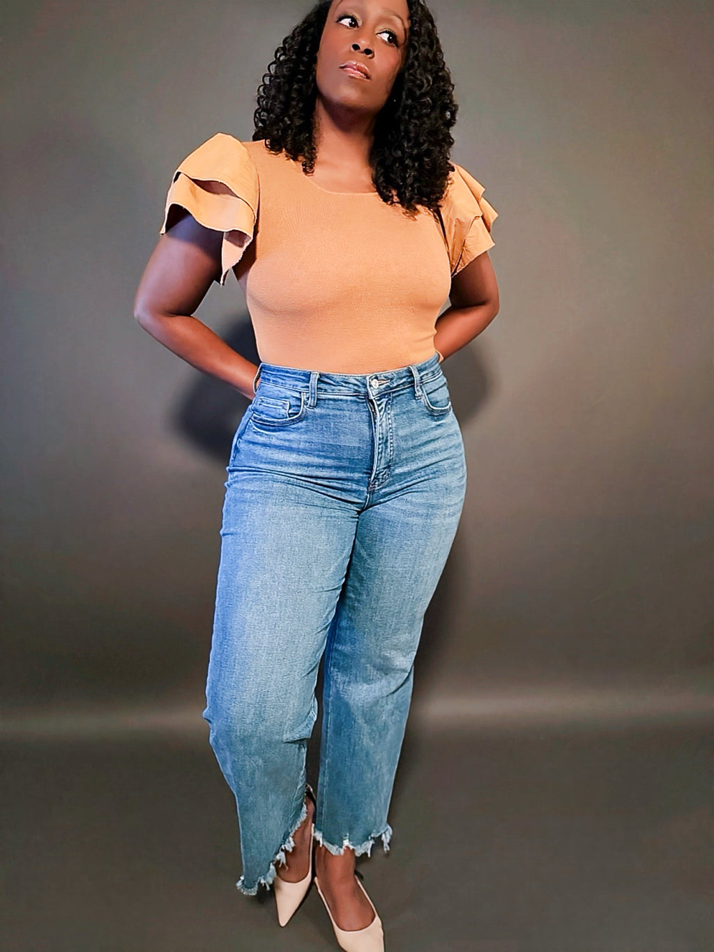 Tummy Control 90's Vintage Super High Rise Jeans Front View Women’s denim jeans High-waisted 